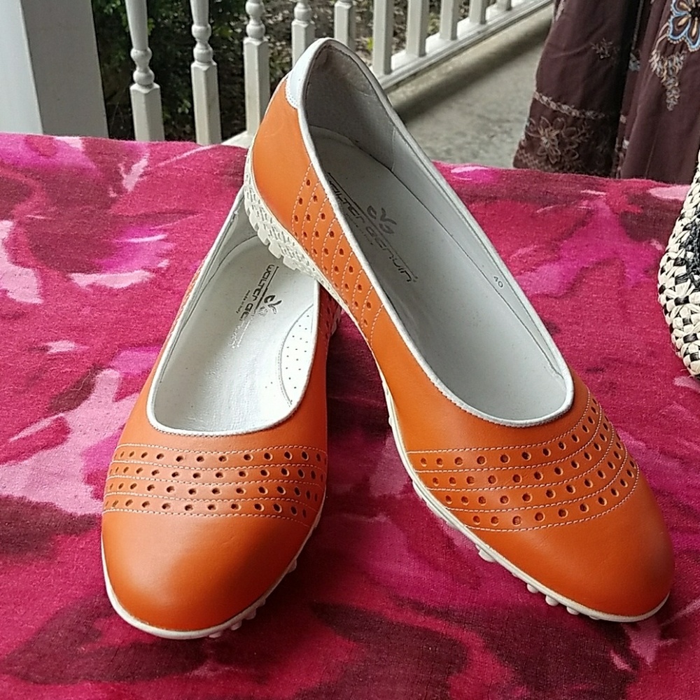 Walter Genuin golf shoes.  Gently worn., like new